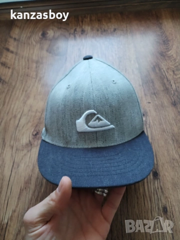quiksilver - страхотна лятна шапка КАТО НОВА 52-55см. 