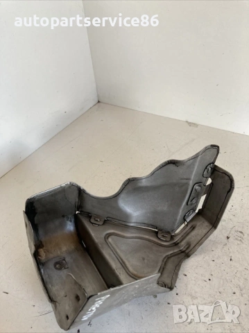 Преден топлинен щит за Volkswagen Phaeton 3.0 TDI (2008) 059145325AA, снимка 3 - Части - 54158803