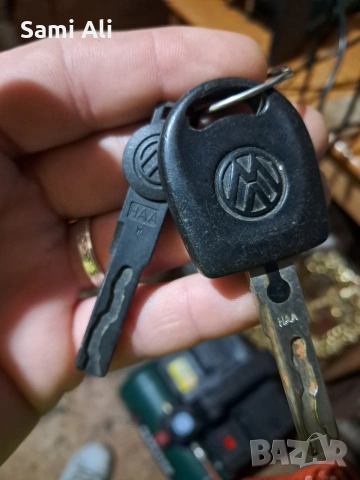 Продавам лот от различни видове автомобилни ключове (заготовки) и дистанционни, снимка 4 - Аксесоари и консумативи - 53918296