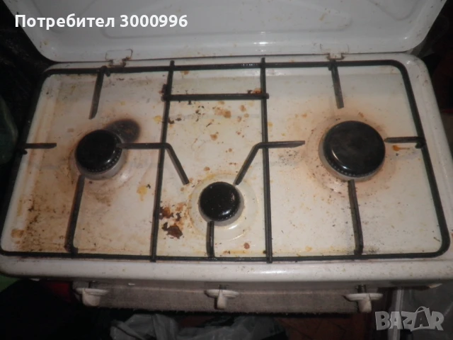 Продавам  газов  котлон  с  три  гнезда  .