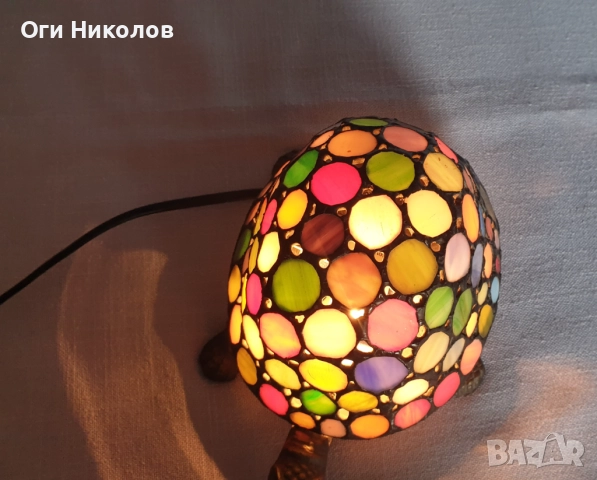 Многоцветна настолна лампа костенурка тип  "Тифани" , снимка 7 - Антикварни и старинни предмети - 51708753