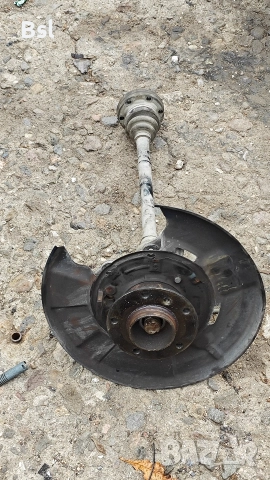 бмв е90 е91 заден ляв шенкел главина