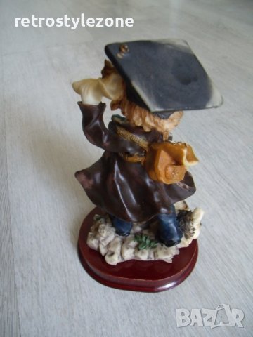 № 6182 стара фигура - V.H  , снимка 4 - Други ценни предмети - 36594113