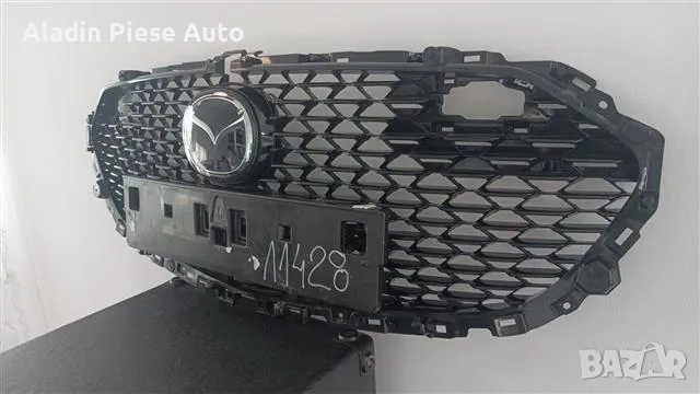 Централна решетка Mazda 3 година 2019 2020 2021 2022, код BCKB-50711 , снимка 2 - Аксесоари и консумативи - 50295391