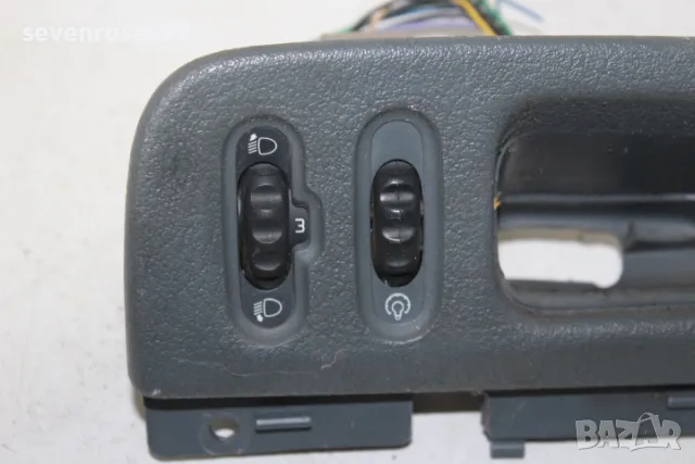 Бутон реглаж фарове Рено Меган Сценик 1998 1.6i Renault Megane Scenic, снимка 2 - Части - 49832930