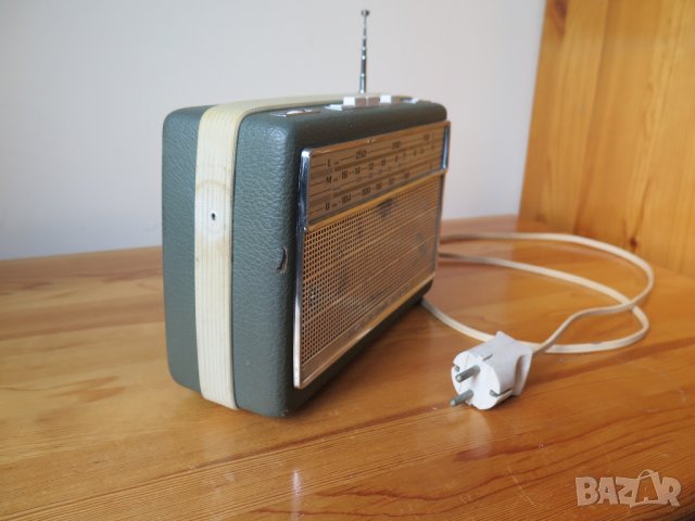 Kofferradio NORDMENDE Transita deLuxe 1962/1963год., снимка 3 - Радиокасетофони, транзистори - 38981841