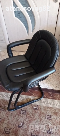 Метален стол с кожена седалка , снимка 3 - Столове - 54108569