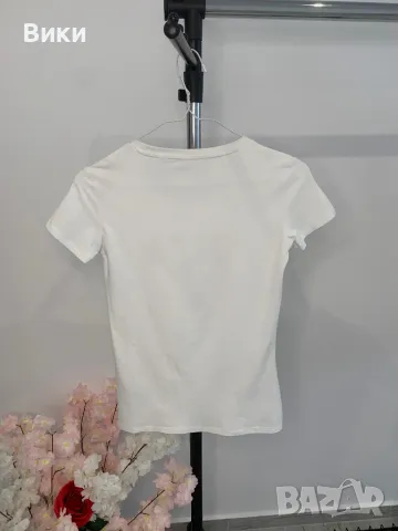Дамска тениска Guess размер S-M, снимка 7 - Тениски - 49890282