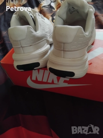 Дамски Nike нови - 38 1/2 , снимка 3 - Маратонки - 52322949