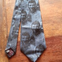 Стоичков вратовръзка от Барса уникат с неговото лице, френска, снимка 2 - Фен артикули - 37622618