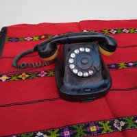 Стар бакелитен телефон , снимка 2 - Антикварни и старинни предмети - 44395228