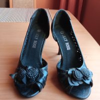 Дамски обувки, снимка 1 - Дамски обувки на ток - 36929571
