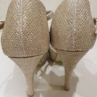 Златни бални обувки 38, снимка 15 - Дамски обувки на ток - 36695891