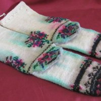 Стари Вълнени Чорапи за Носия, снимка 2 - Антикварни и старинни предмети - 42152529