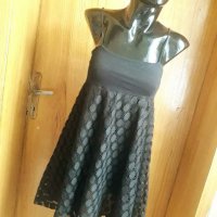 Черна къса разкроена рокля с мрежа и хастар М, снимка 1 - Рокли - 21307825