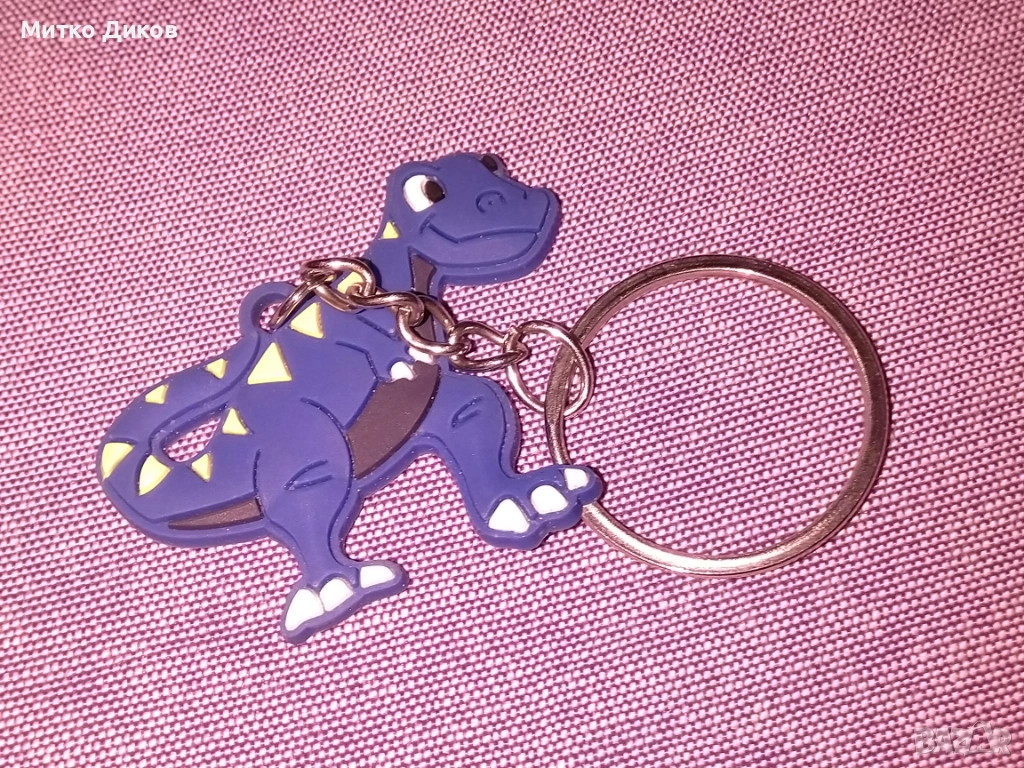 ключодържател с динозавър от мека гума нов, снимка 1