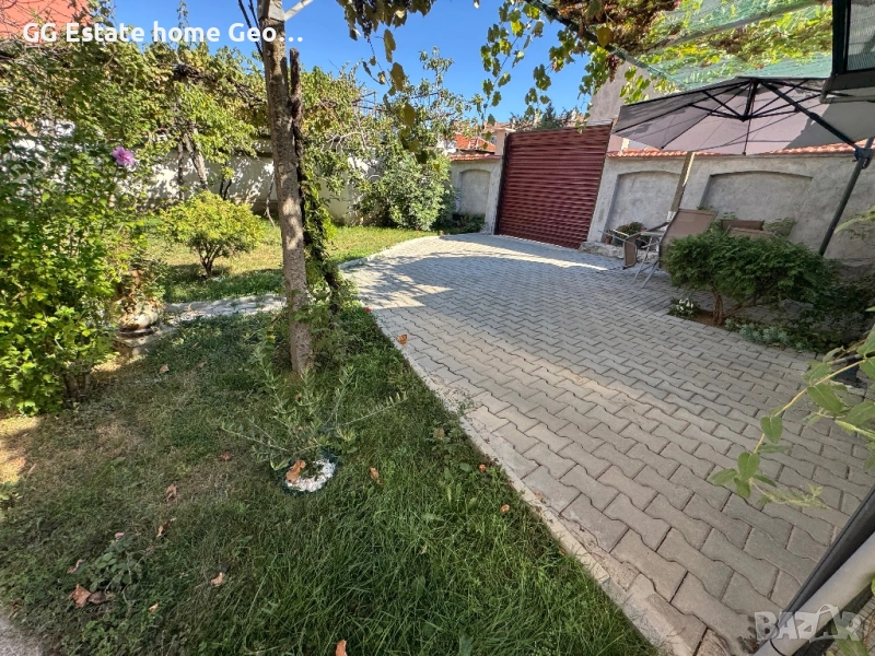 Етаж от къща парк Розариум, снимка 1