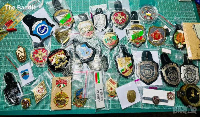 Търся Нагръдни знаци, снимка 1