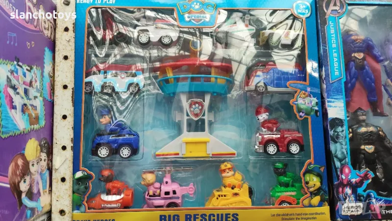 База / Наблюдателна кула на Пес патрул,със звук,светлина и асансьор,с 8 фигурки+синя плюшена раничка, снимка 1