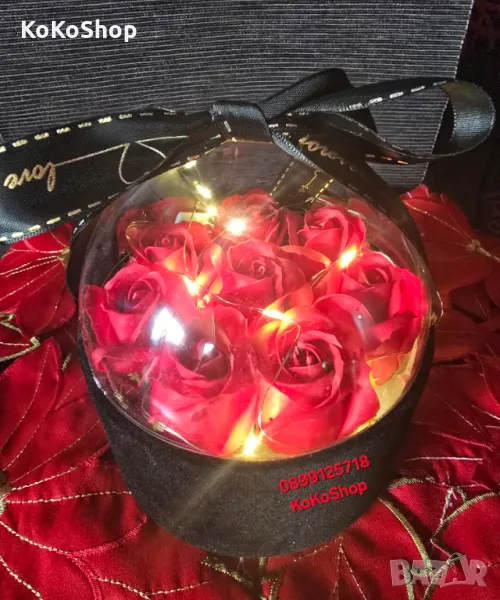 Кутия с рози и LED светлини/седем рози в луксозна кутия със светлини, снимка 1
