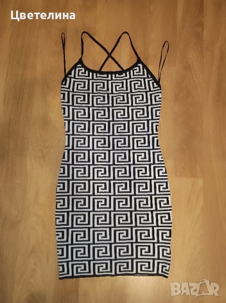 Дамска рокля с геометрични фигури размер S/M цена 27 лв. + подарък гривна , снимка 1