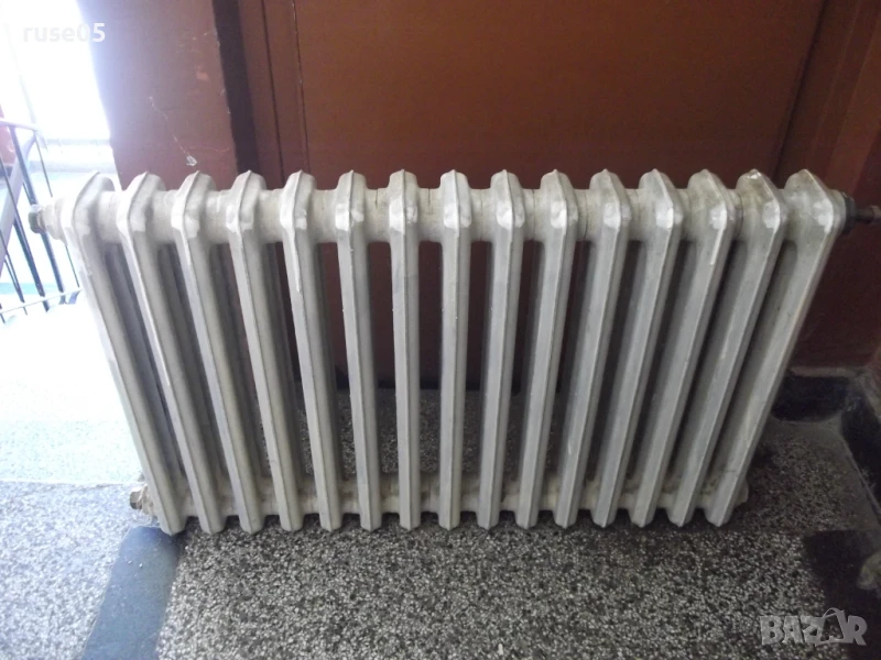 Радиатор чугунен от 15 бр. ребра за парно отопление, снимка 1