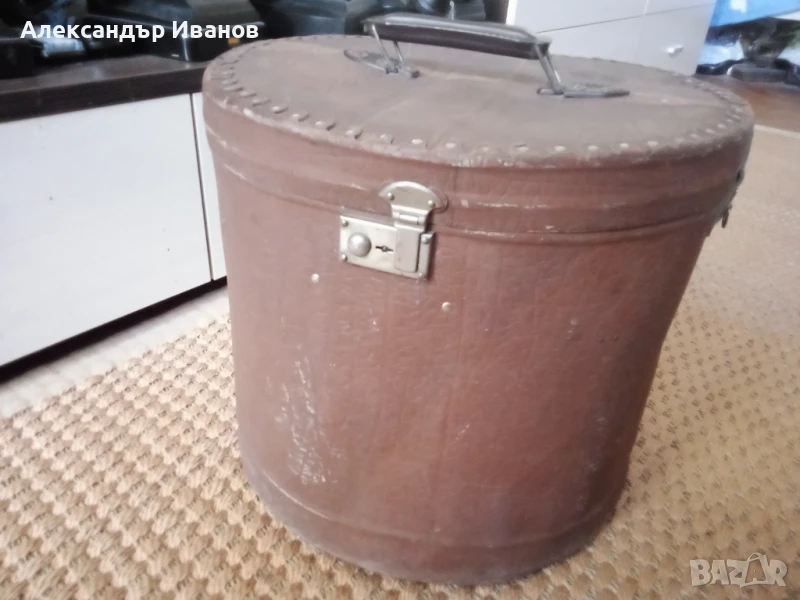 Стара кутия за шапки Христо Т. Желязковъ, снимка 1