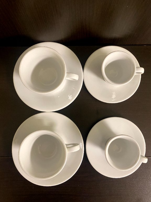 Лаваца / Lavazza оригинални италиански порцеланови чаши за кафе и капучино  в Чаши в с. Герман - ID32114306 — Bazar.bg