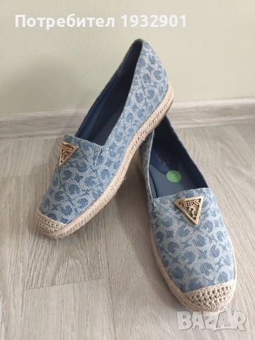 Нови оригинални обувки Guess