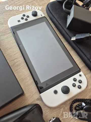 Nintendo Switch V2 White Modded | 128GB |, снимка 4 - Nintendo конзоли - 56410291