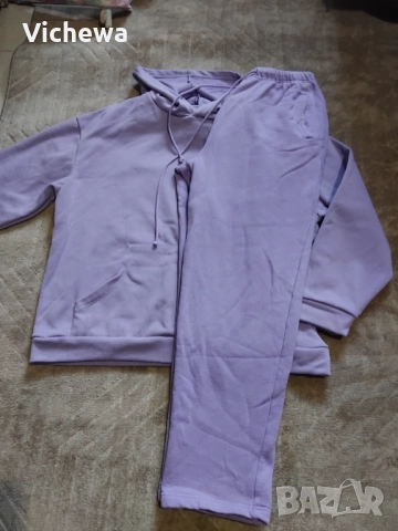 Дамски екип, снимка 2 - Комплекти - 52809281