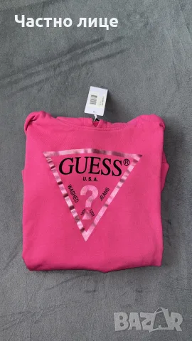 Блуза с дълъг ръкав и качулка Guess, с етикет