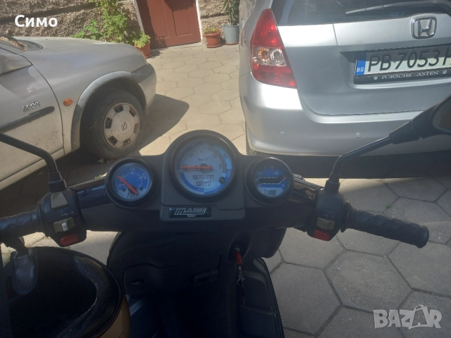 Продавам скутер, снимка 3 - Мотоциклети и мототехника - 52209647