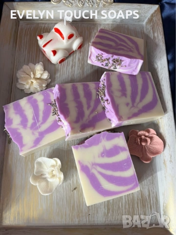 Ръчно изработен сапун с лавандула, кокос, козе мляко, карите, копринени нишки и какао