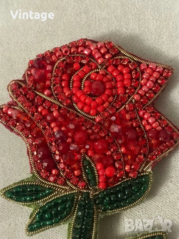 Ръчно изработен шедьовър  - Брошка Роза , снимка 7 - Колиета, медальони, синджири - 54306349