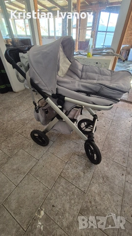 Детска количка с отделен кош,в добро състояние!