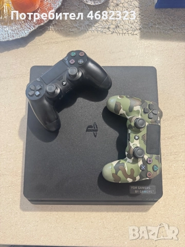 PlayStation 4 + 2 джойстика и 9 игри