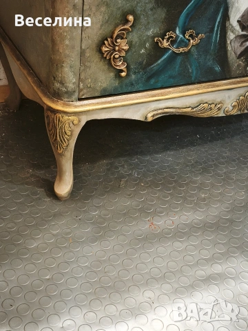 Уникален дървен скрин, снимка 5 - Скринове - 54322816