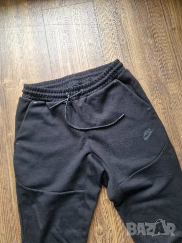 Страхотно мъжко спортно долнище NIKE размер S, снимка 3 - Спортни дрехи, екипи - 52520572