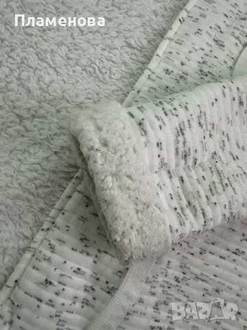 Пухкаво палтенце M/L, снимка 4 - Якета - 48907631