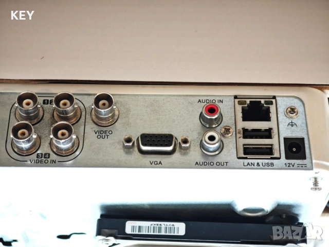 DVR Hikvision 4 канала 250gb HDD 960*576 DS-7104HWI-SL, снимка 2 - Комплекти за видеонаблюдение - 53120588