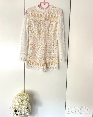 РАЗПРОДАЖБА Нов дамски дантелен гащеризон къс крачол елегантен размер XS и размер S, снимка 2 - Гащеризони - 50611965