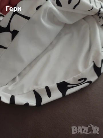 Нова лятна къса пола Bershka, снимка 2 - Поли - 50867271