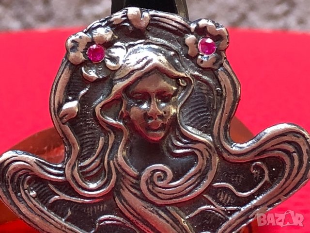 Медальон в стил Сецесион , снимка 3 - Колиета, медальони, синджири - 6562468