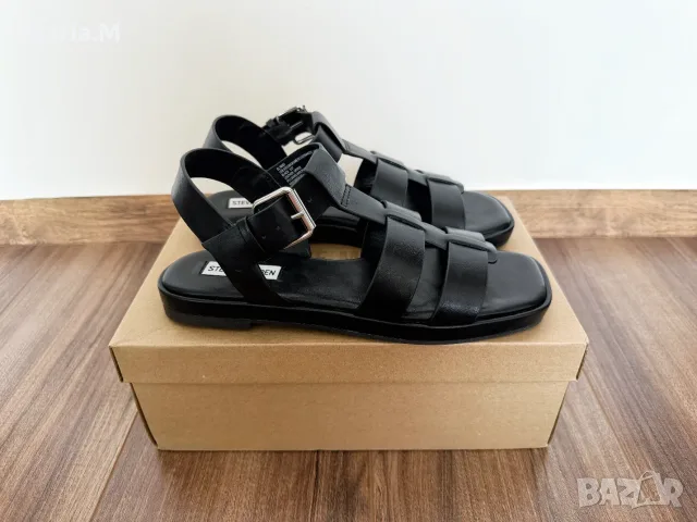 Кожени сандали с равна подметка Steve Madden