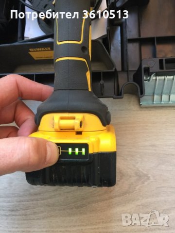 Продавам ударен винтовер Диволт, снимка 3 - Бормашини - 39460374