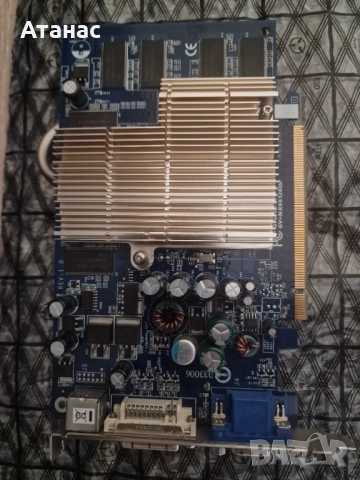 3 броя видеокарти GeForce 6600 - колекционерски или ретро гейминг