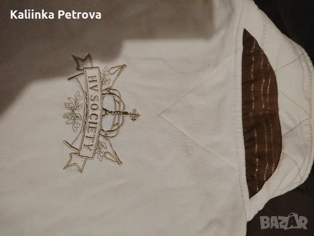 Дамски суичър бял. 