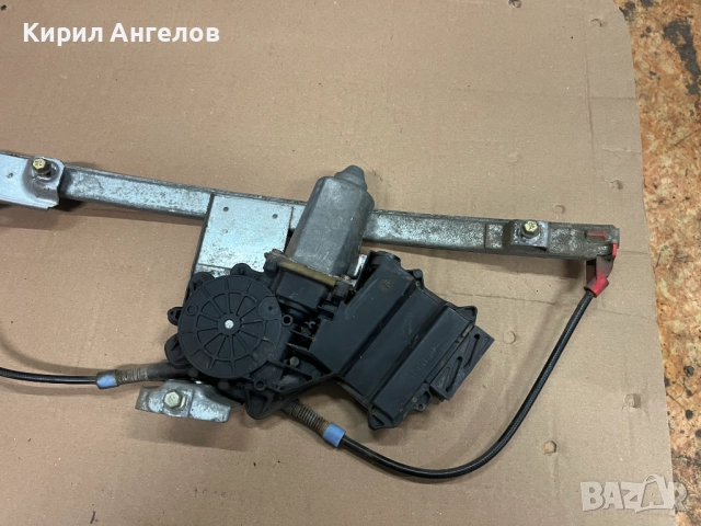 Заден десен механизъм на стъклото за VW Golf 3 , снимка 2 - Части - 52805925