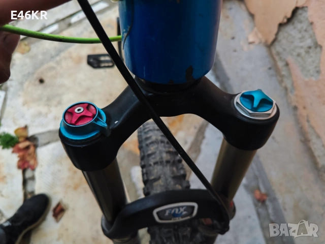 Продавам карбонов велосипед Scott Team Issues 26 цола Мекица, снимка 5 - Велосипеди - 52322914